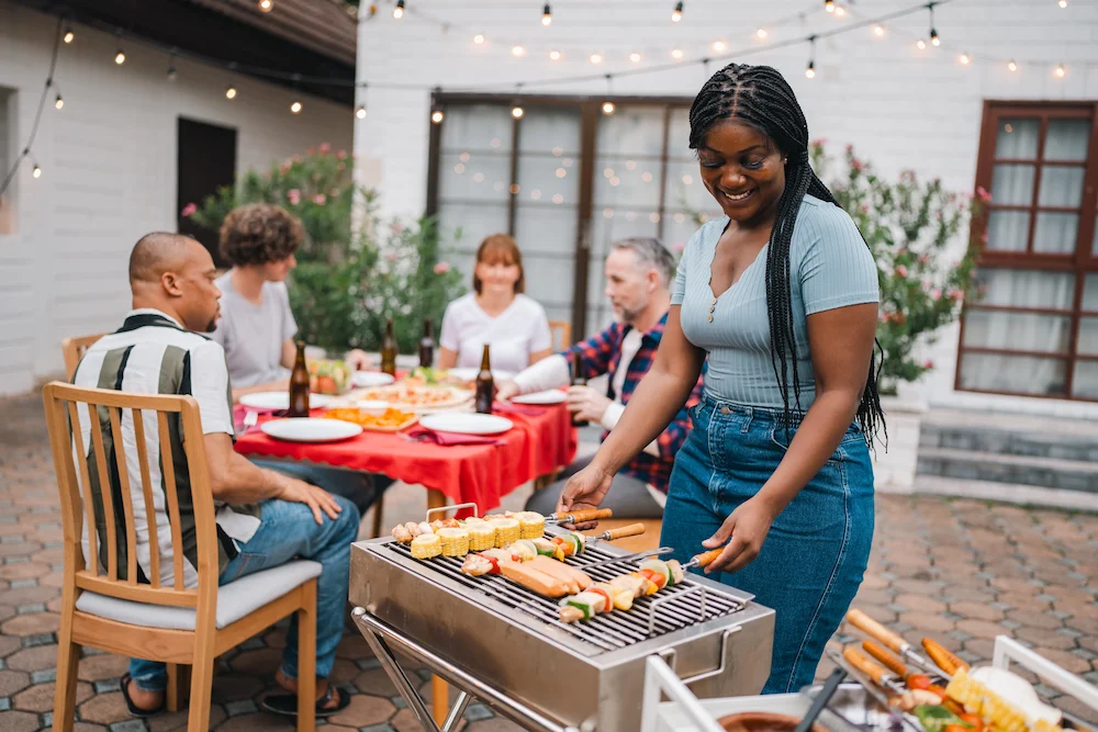 how to keep pests away from outdoor parties